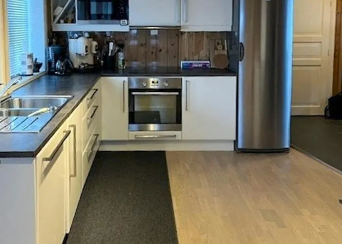 Semesterbostad With Views Of River And Mountains Dirdal