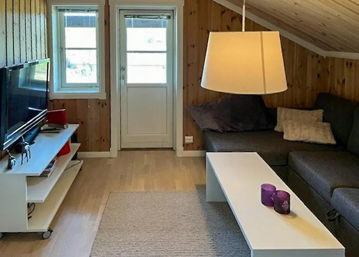 With Views Of River And Mountains * Dirdal